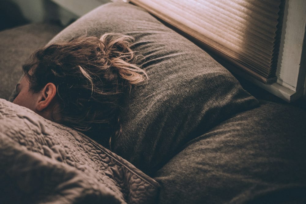 Mouth Tape beim Schlafen: Wirkung, Erfahrungen & was die Wissenschaft sagt